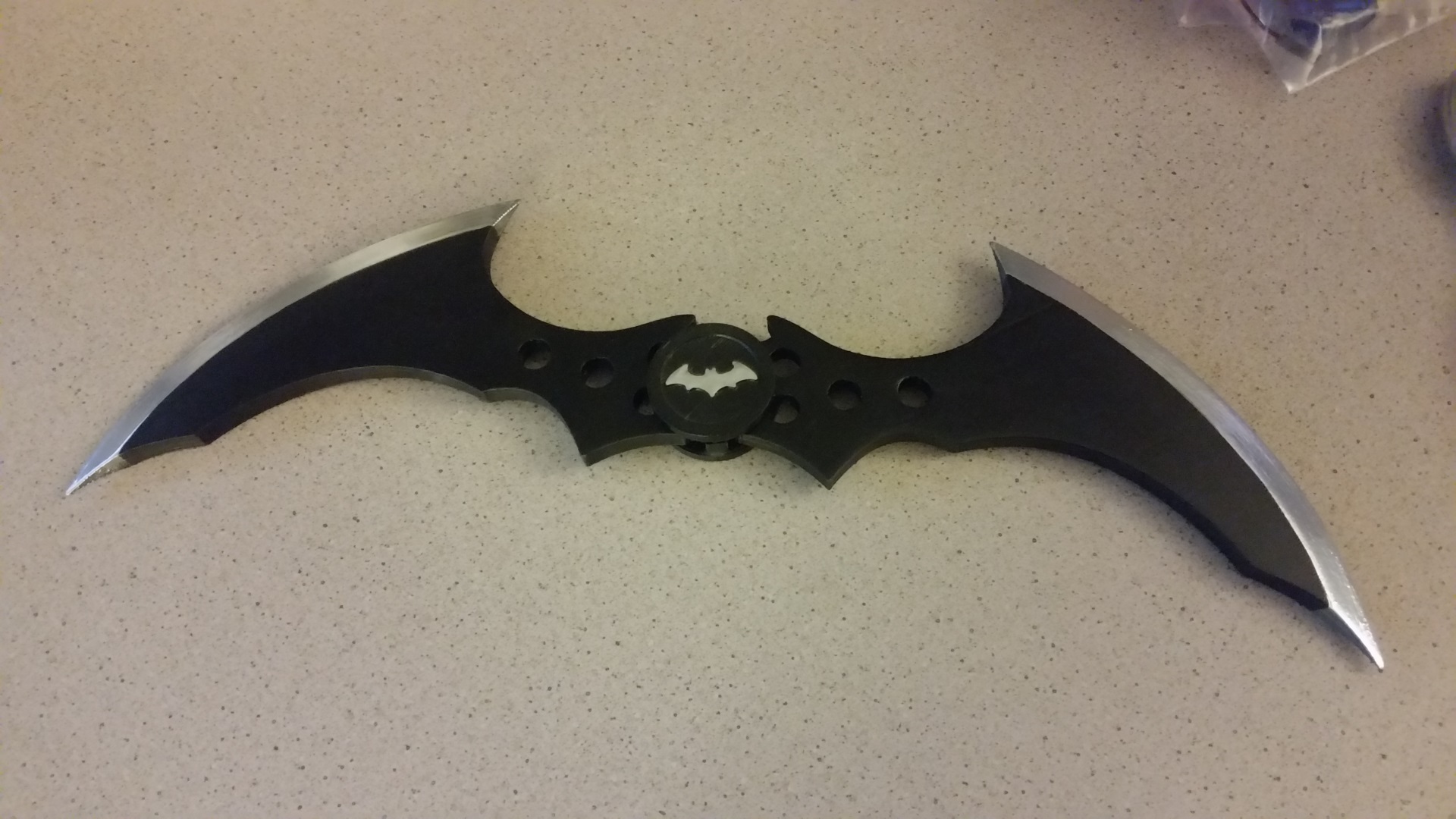 batarang batman arkham knight pinshape cosplay prop blade video-game arkham-city arkham-knight 3D print model - Mito3D