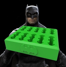 batman kriptonita bandeja cubos hielo pinshape v superman diseño concurso 3d print model - Mito3D