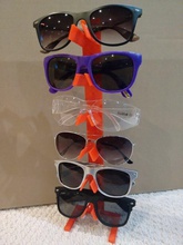 extensible lunettes soleil titulaire pinshape Conception 3d 3d print model - Mito3D