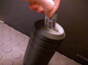 razor blade bin - safe place blades pinshape 3d-design 3d print model - Mito3D