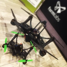 drone - afterbyte mini pinshape form2 formlabs form diy minature battlebot quadcopter quad flying frame 3d print model - Mito3D