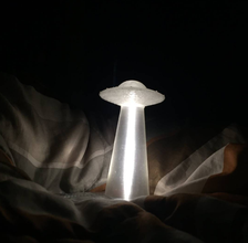 ufo kaçırma ışını gece ışık lambası pinshape lightshade lightholder hafif tutucu aşk velentine kalp prop stand cep telefonu tablet dock hücre iphone 5s case kılıf hücresel lamba 3d print model - Mito3D