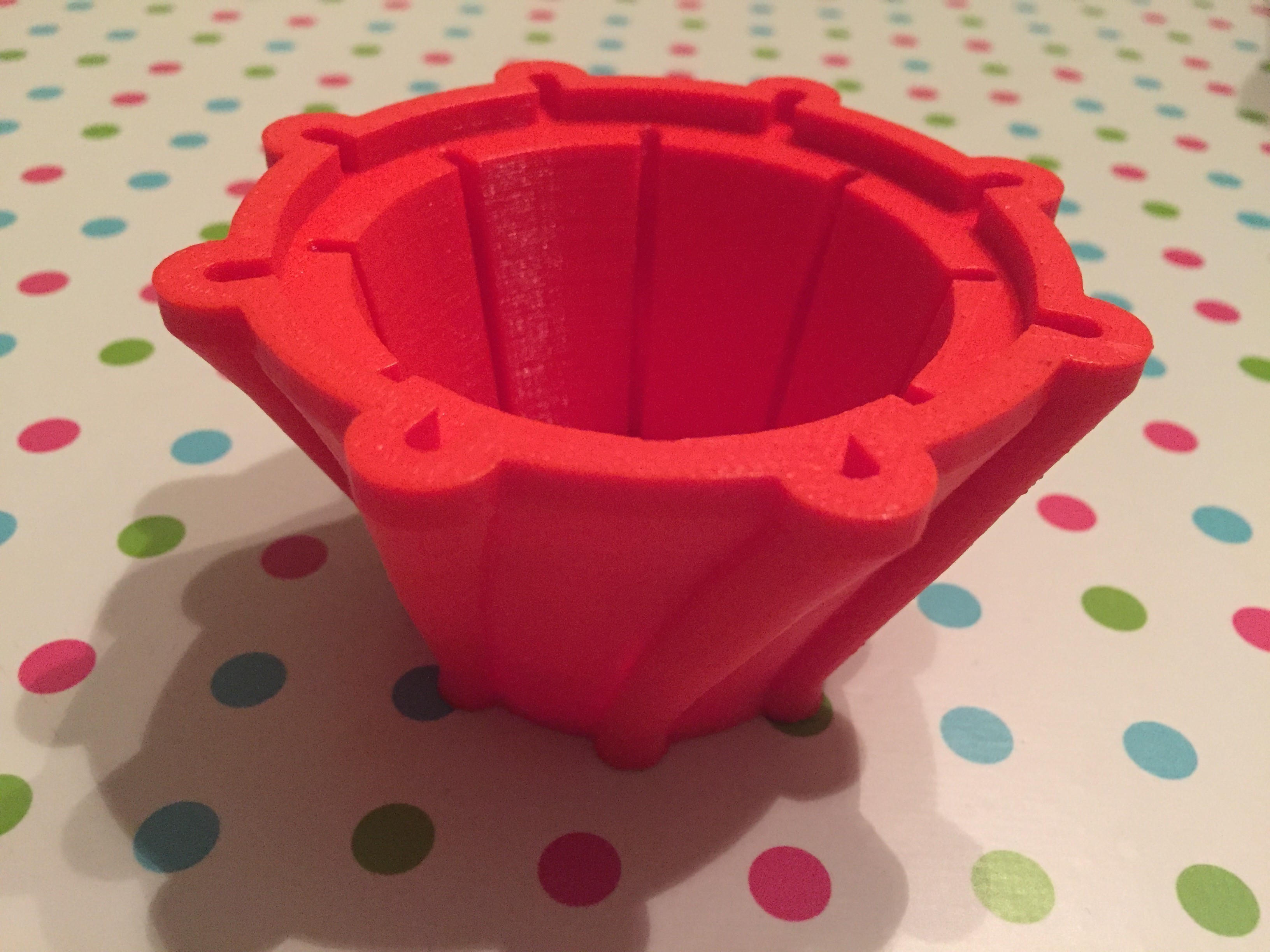 ein beh ltro pinshape recipiente 3D print model - Mito3D