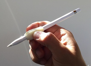 igrip apple matita treppiede presa pinshape digitale pittura design disegnare schizzo per elettronica concorso grip accessorio 3d print model - Mito3D