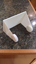 einfache WC Papier Halter pinshape 3d print model - Mito3D