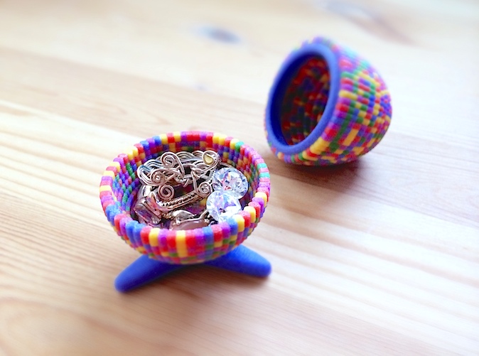 mosaic egg jewelry box pinshape pixel faberge rainbow jewelry-box 3D print model - Mito3D