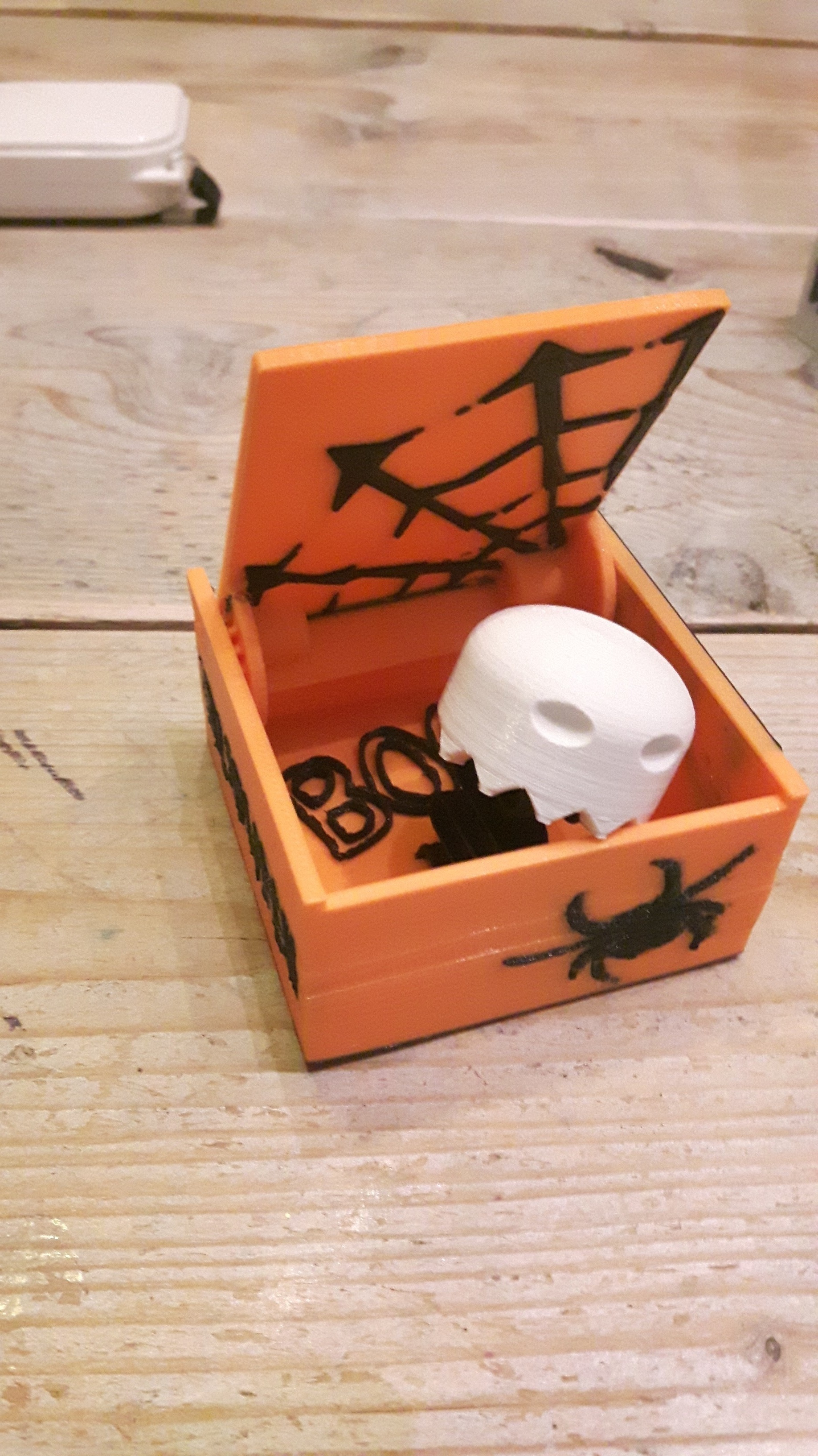 boobox pinshape boîte esprit jack in the box fête d'halloween 3D print model - Mito3D