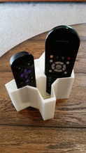 Fernbedienung caddy pinshape Raum design contest remote control tv Halter 3d 3d print model - Mito3D