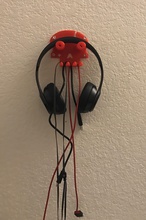 skull headphone cables hanger pinshape design 3d print model - Mito3D