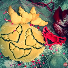 heart wings cookie cutter pinshape baking love valentine cooking kitchen 3d print model - Mito3D