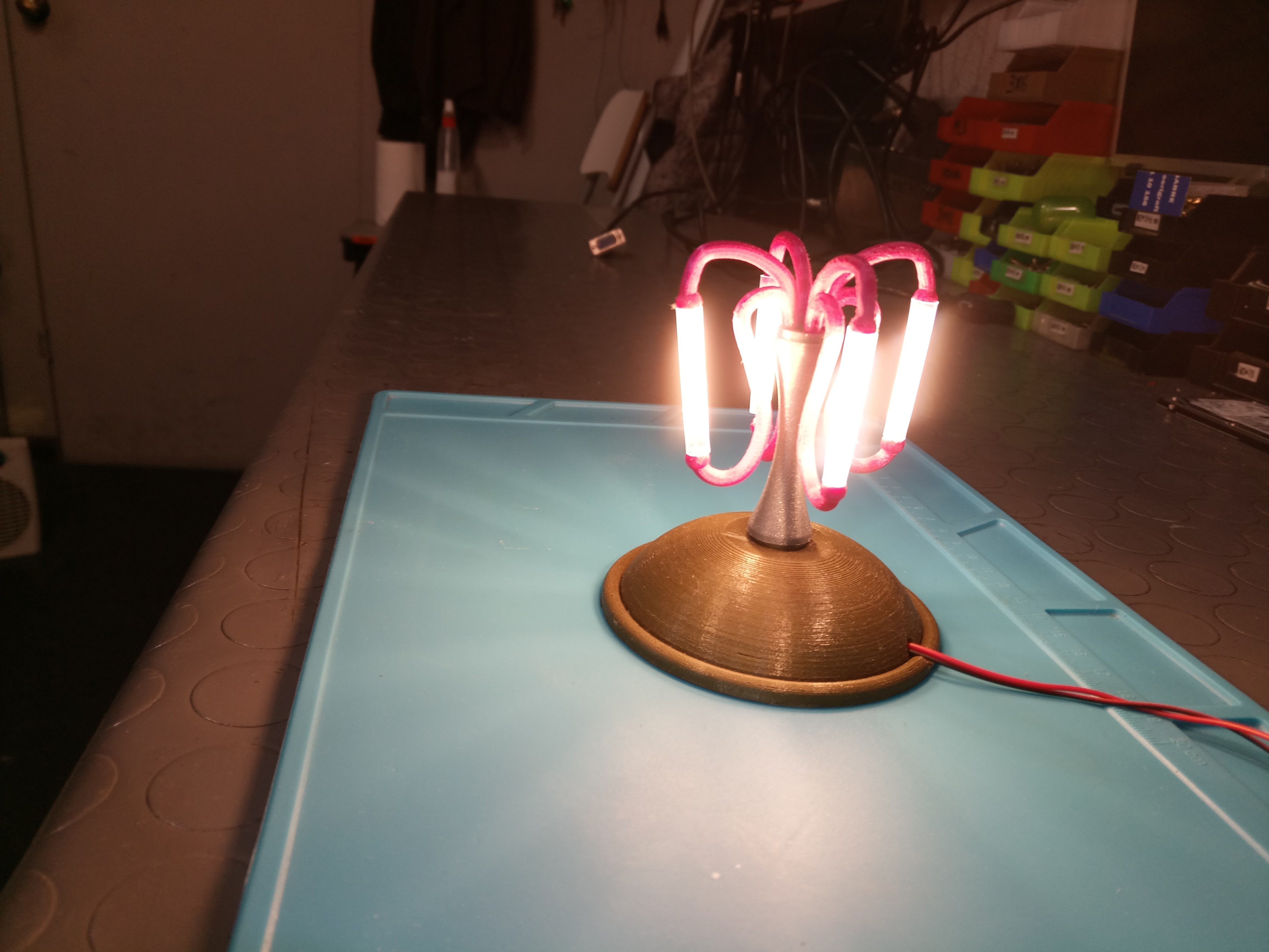 mini lampada tavolo led pinshape tabella carattere modellazione concorso 3D print model - Mito3D