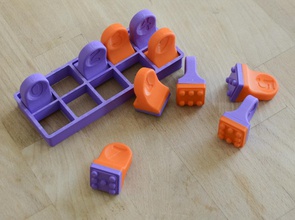 domino cortador galleta 2 pinshape Diseño 3d 3d print model - Mito3D