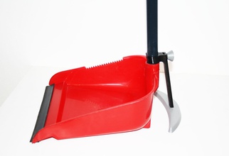dustpan stabilizer pinshape tool clean gadget dustpan 3d print model - Mito3D