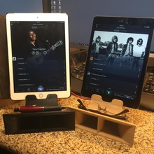 aparelhagem som amplificada tablet telefone suporte secretária pinshape ouvir hi fi gadget música amplificador carregamento android iphone ipad docking station dock 3d print model - Mito3D