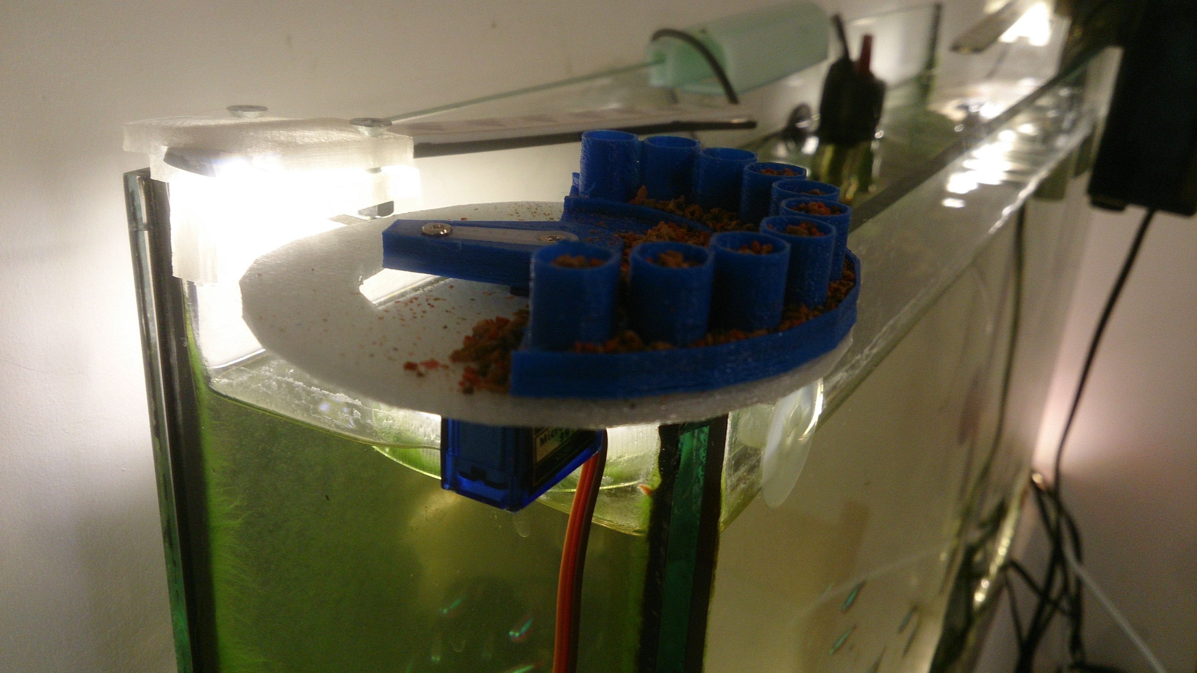 automatic feeder aquarium controlled arduino robotkjr pinshape 3D print model - Mito3D
