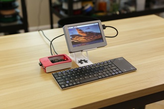 5in portable hdmi display pinshape adafruit screen monitor stand case 3d print model - Mito3D