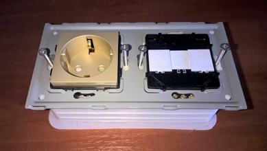 caixa tomada 136x67x44 pinshape alimentação soquete 3d print model - Mito3D