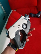 overwatch traceur impulsion pistolet nerf mod pinshape game design concours 3d print model - Mito3D