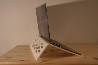 cómodo bed netflix portátil titular pinshape ordenador stand 3d print model - Mito3D