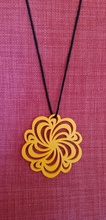 Halskette pinshape flower design Blume Halsketten pendent 3d print model - Mito3D