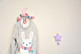 lune étoile crochets pinshape vêtements l'organisation jeunes filles jeune fille pépinière enfants salle étoiles 3d print model - Mito3D