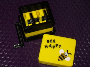 moedor manivelle perso bee happy pinshape índia low poly design contest shining3d moda concurso abelha feliz 3d print model - Mito3D