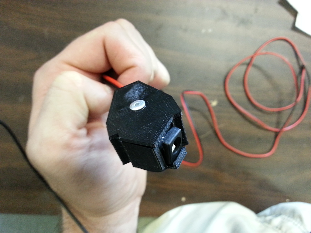 küçük 2 1 mm power jack konut pinshape aracı taslak güç tutucu elektronik durumda 2mm 3D print model - Mito3D