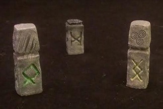 akralon resonating celtic rune stone pinshape miniatures pinshape-support-free-design-contest dungeons-and-dragons board-game d&d 3d print model - Mito3D