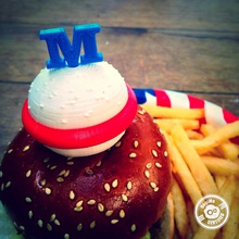hamburger pin 4 luglio in edizione speciale pinshape 3d fai pranzo partito cucina oogime barbecue cartiglio burger usa 3d print model - Mito3D