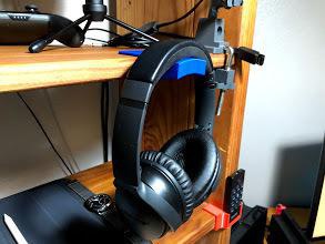shelf clip headphones pinshape bose shelf-clip headphone-mount headphone-stand 3d print model - Mito3D