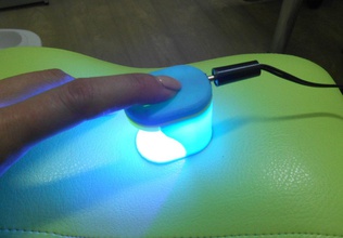pequeña manicura lámpara led pinshape 3d print model - Mito3D