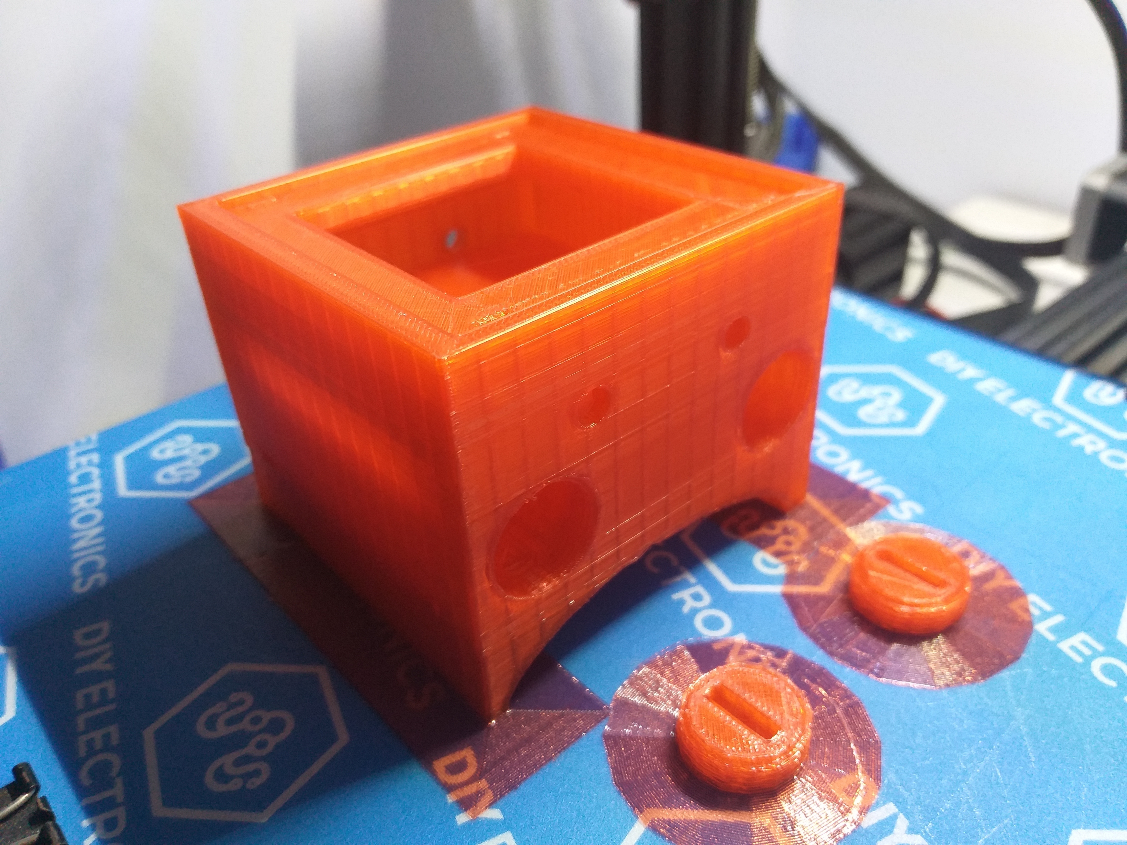 güneş şarj edilebilir kukla ikiz Led flaşör Konut iğne şekli güvenlik cctv 3D print model - Mito3D
