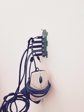 empuje pasador usb titular pinshape pared cable rack organizador colgantes soporte 3d print model - Mito3D