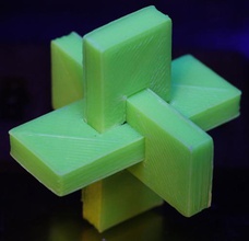 xyz quebra cabeça pinshape openscad intertravamento 3 pedaço cruz 3d print model - Mito3D
