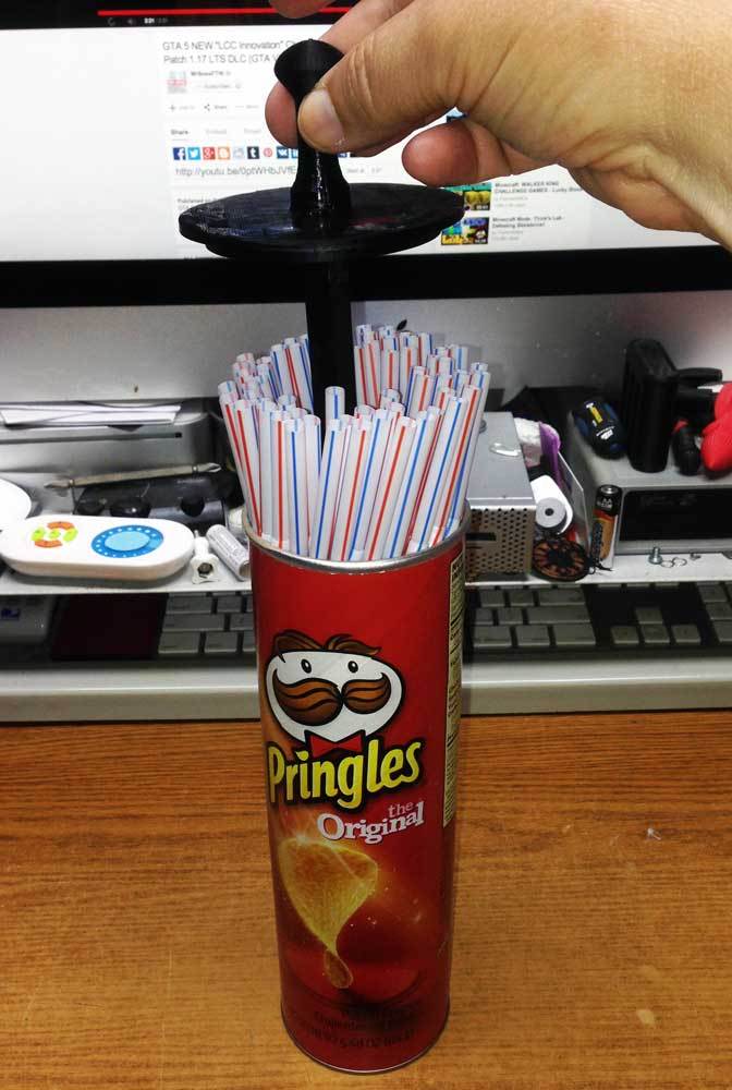 pringles straw dispenser big printers pinshape holder 3D print model - Mito3D
