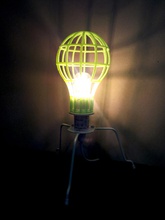 Glühbirne mesh Lampenschirm pinshape upcycling recycling Beleuchtung Licht Lampe Innenraum ikea hack 3d print model - Mito3D