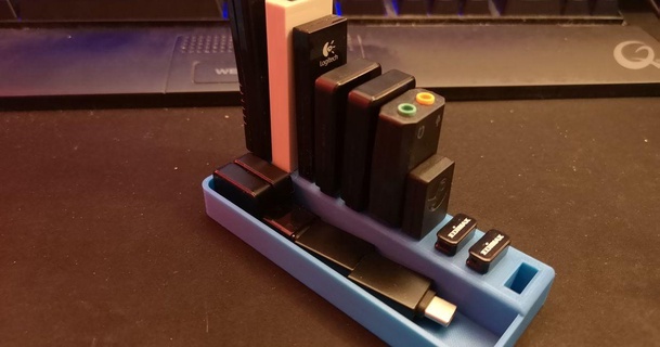 10x USB Çubuk Kulp destek almanca indir Bedava stl model printablescom 3d modeller gadget'lar bilgisayarlar tepsi usb sahibi standı bellek 3d print model - Mito3D