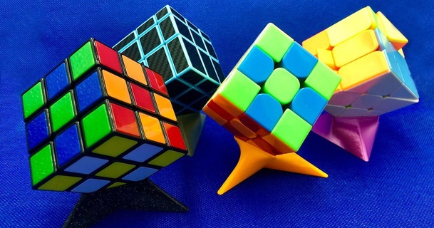 rubik's cubo soportes kostka3d descargar gratis stl modelo imprimiblescom 3d modelos juguetes juegos rompecabezas brain teasers soporte exhibición Cubo rubik cubos estante 3d print model - Mito3D