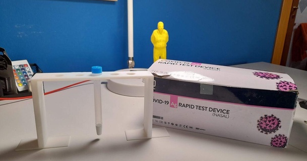 Abbott covid 19 rapide tester supporter matteo Télécharger libre stl modèle imprimablescom 3d modèles soins santé médical outils boîte coronavirus covid19 3d print model - Mito3D