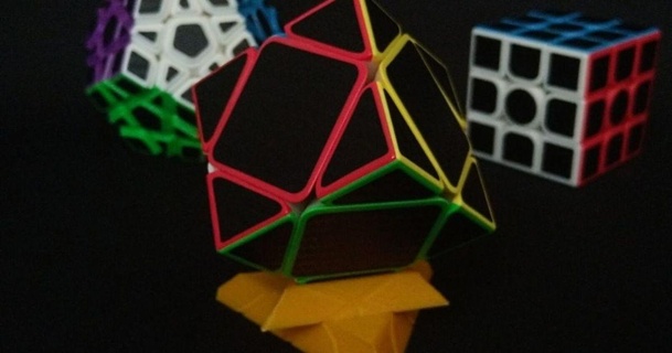 Rubik küp rotatif ayakta durmak 3 desenler fikirler 3d Alex kuleler indir Bedava stl model printablescom modeller oyuncaklar oyunlar bulmacalar brain teasers artefakt temel 3d print model - Mito3D