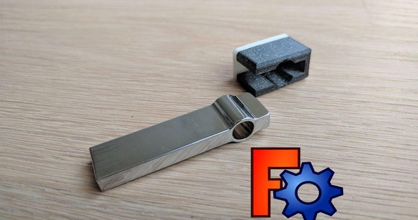 prusa USB clip up Mario Scarica gratuito stl modello printablescom 3d Modelli stampanti Accessori Pronta per stampare chiavetta 3d print model - Mito3D