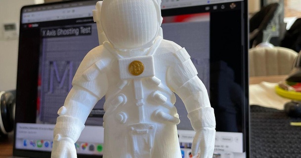 Bitcoin astronaute v3 Jonathan levi Télécharger libre stl modèle imprimablescom 3d modèles Ménage décor 3d print model - Mito3D