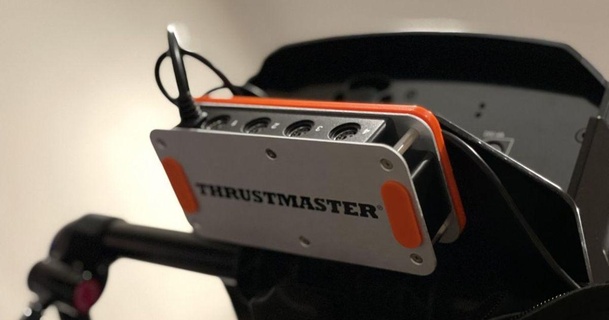 Thrustmaster sim centro montare 365lyf Scarica gratuito stl modello printablescom 3d Modelli gadget video Giochi rig simhub 3d print model - Mito3D