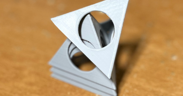 ressamlar üçgen piramit mrnatethegreat indir Bedava stl model printablescom 3d modeller hobi yapımcılar araçlar boya ressamspiramit ressamüçgen 3d print model - Mito3D