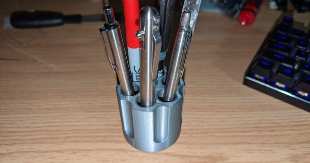 revolver silindir dolma kalem Kulp destek pwninstein indir Bedava stl model printablescom 3d modeller hobi yapımcılar organizatörler Kalemlik 3d print model - Mito3D
