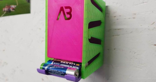 Batterie Spender aaa Mikro v2 Batteriespender beschwichtigen download frei stl Modell Printablescom 3d Modelle Haushalt Büro aaabatterien aaabattery aaBatteriehalter 3d print model - Mito3D