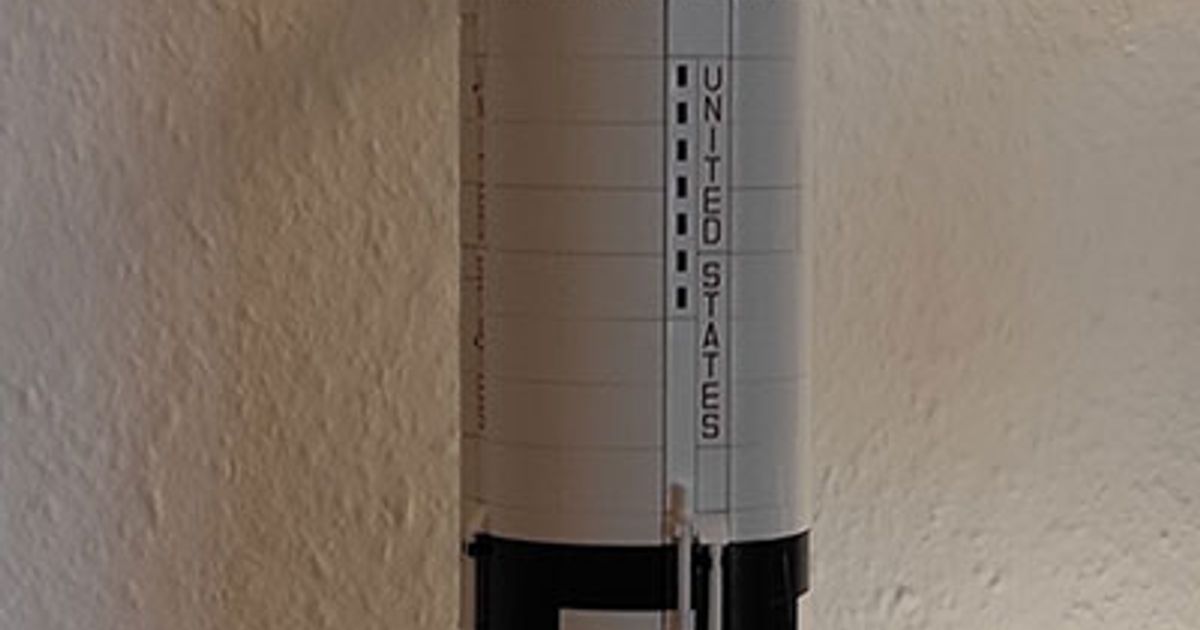 saturn - simple wallmount klemmbaustein rocket osxtraveller download free stl model printablescom 3d models toys & games building lego saturnv 3D print model - Mito3D