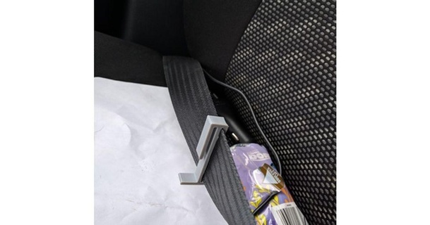 pizza seat belt clip chriswak download free stl model printablescom 3d models gadgets portable devices seatbelt transport 3d print model - Mito3D