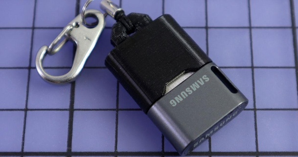 Samsung in forma USB veloce guidare cap tpu volante Scarica gratuito stl modello printablescom 3d Modelli gadget computer portachiavi thumbdrive 3d print model - Mito3D