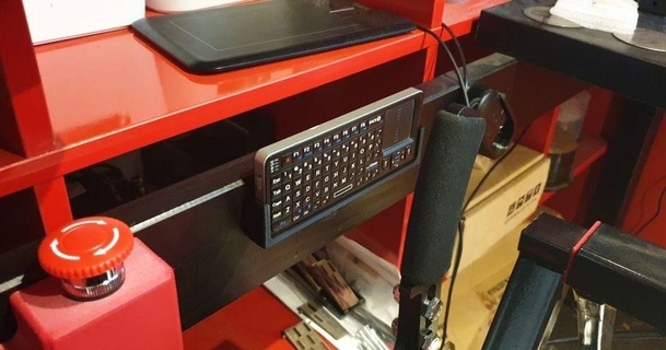 ramjetx rii mini i6 keyboard holder mount download free stl model printablescom 3d models hobby & makers ideas dirt iracing 3d print model - Mito3D